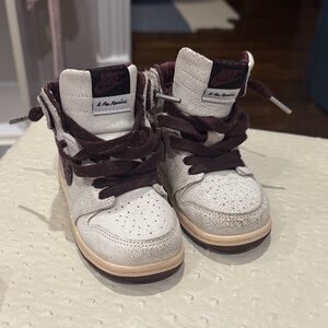 Nike Kids Sneakers - A Ma Maniere 8C